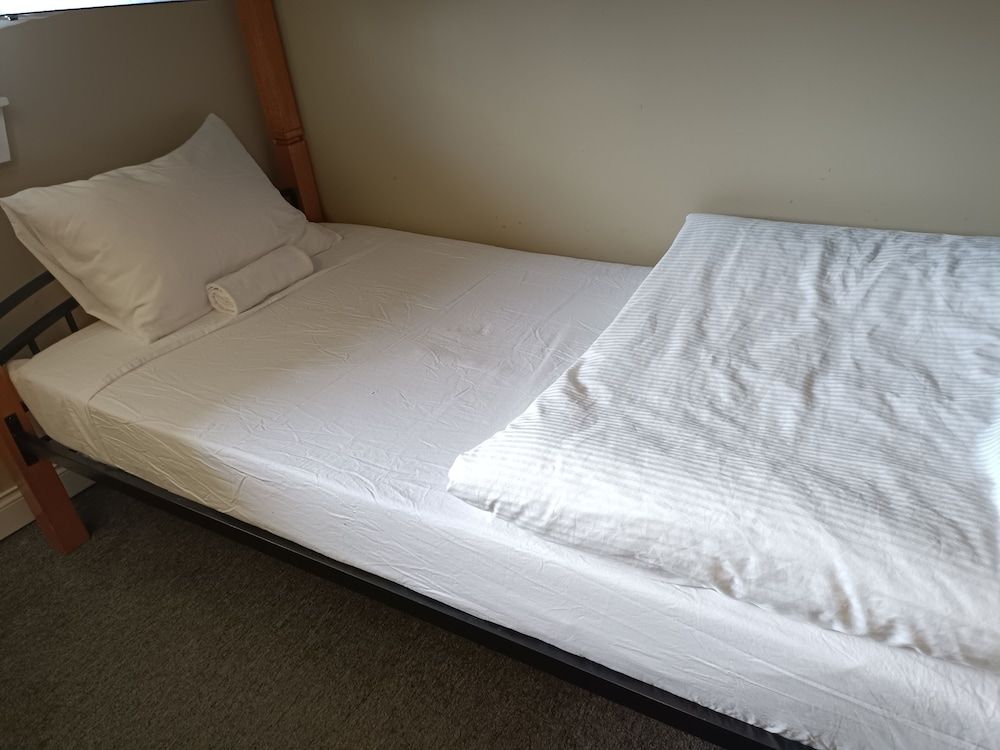 Painted Turtle Guesthouse (Hostel) Shared Dormitory, Men only, Shared Bath 2