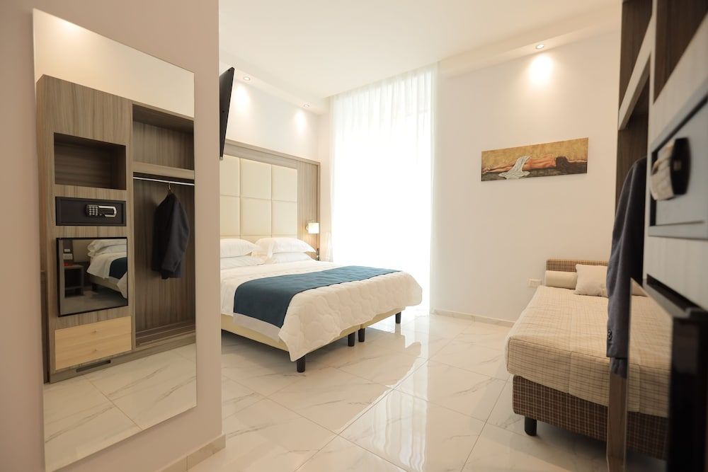 Garibaldi Suite Standard Double or Twin Room 2