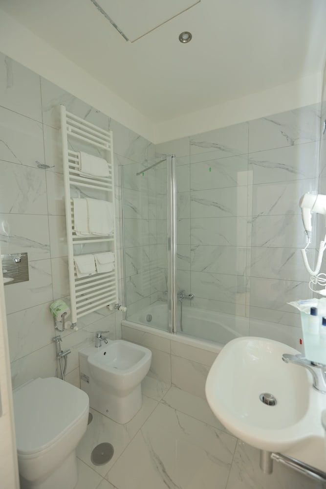 Garibaldi Suite Standard Double or Twin Room 16