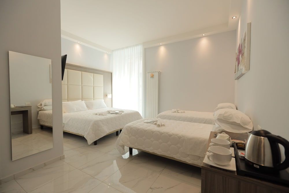 Garibaldi Suite Standard Double or Twin Room 4