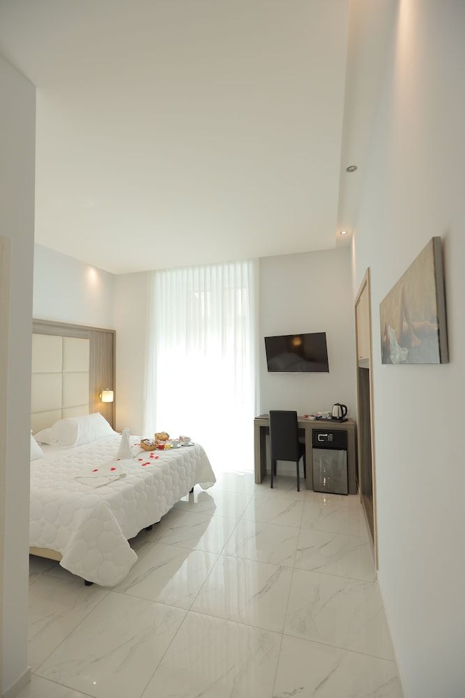 Garibaldi Suite Standard Double or Twin Room 2