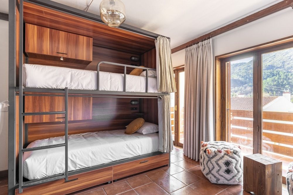 Bed in 6-Bed Mixed Dormitory Room