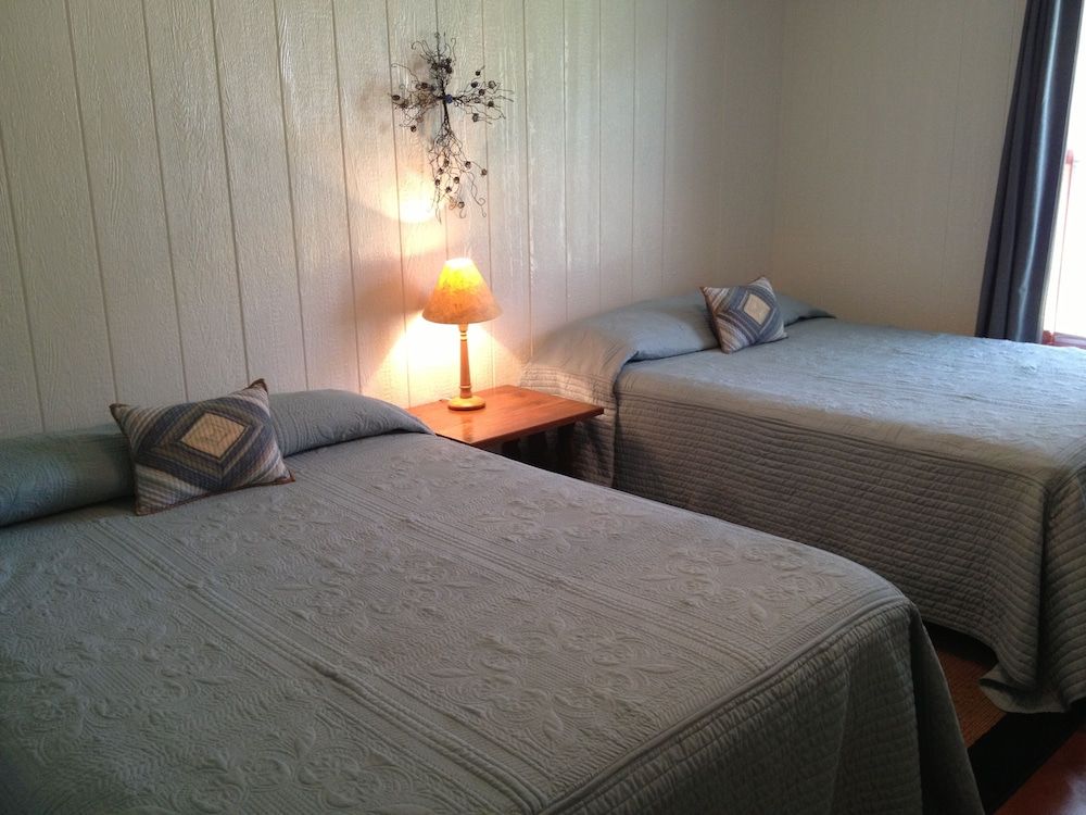 Thunderbird Resort & Event Center Comfort Cabin, 2 Bedrooms, Hill View