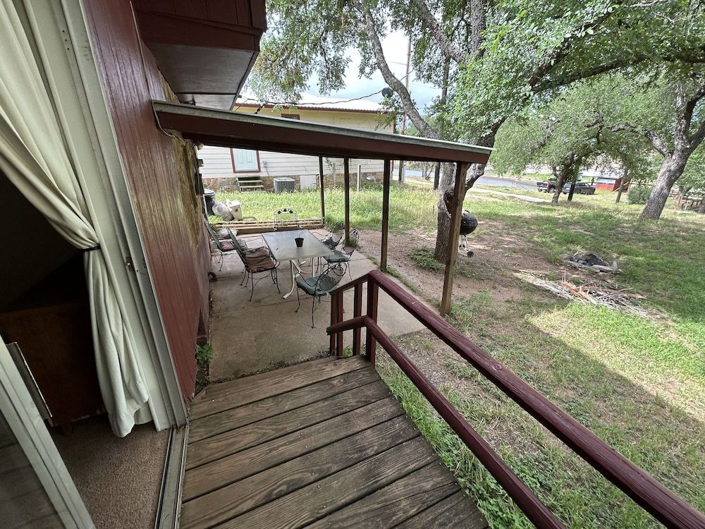 Thunderbird Resort & Event Center Family Cabin, 2 Bedrooms, Lake View 6