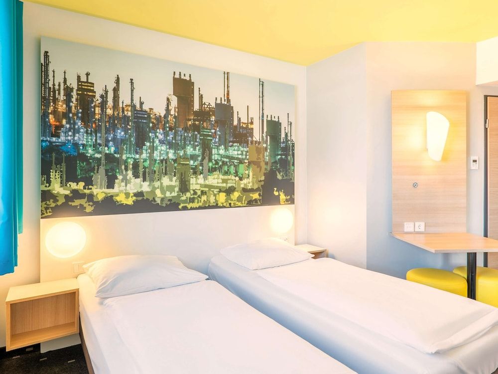 B&B Hotel Ludwigshafen Twin Room 2