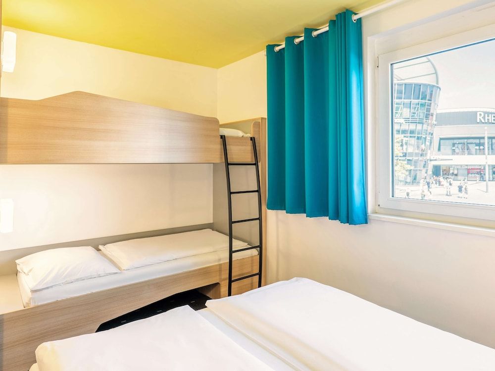 B&B Hotel Ludwigshafen Quadruple Room 3