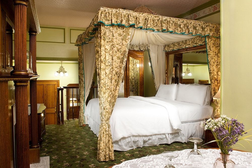 Dorymans Oceanfront Inn Room 6