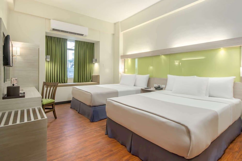 Room, 2 Queen Beds, Non Smoking