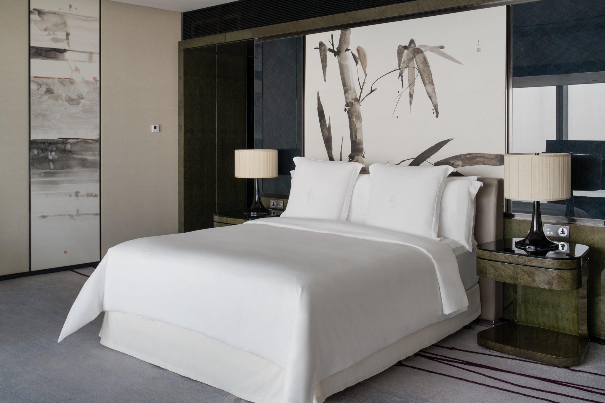 Premier Room Canton Tower View king bed