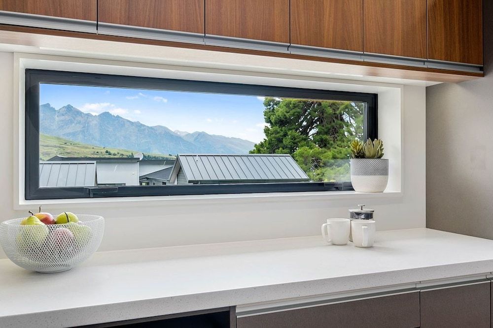 Bright, Modern, Plush - Brand New Townhouse Private 4 Bedroom Duplex 11