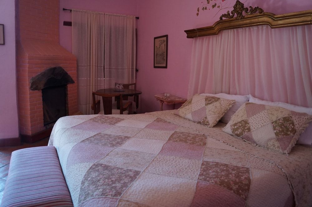 La Casa Azul Huasca & Restaurante La Terraza Deluxe Room, 1 King Bed, Fireplace (Shower/Bathtub) 3