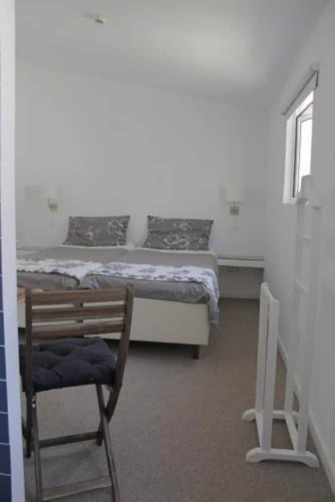 Rosalma Hostel Double room with private bathroom