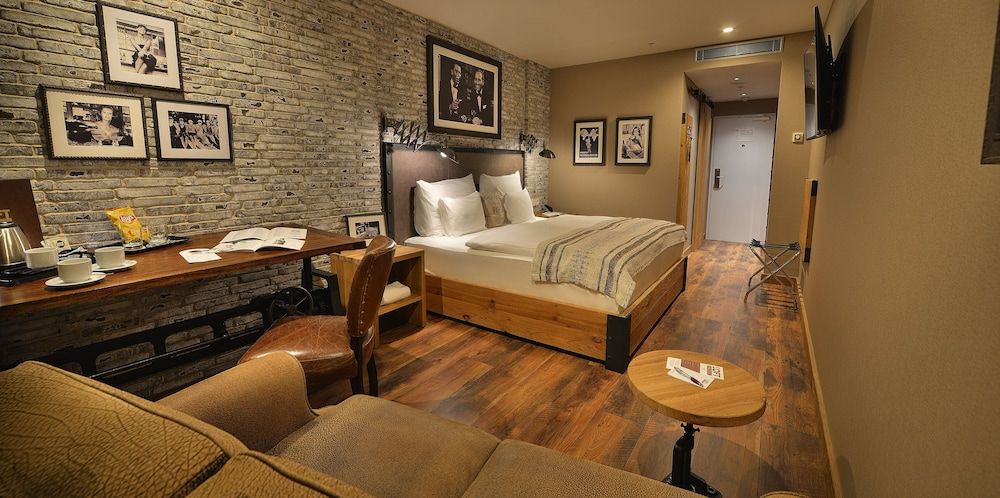 LOFT Hotel Bratislava Double or Twin Room No TV 2