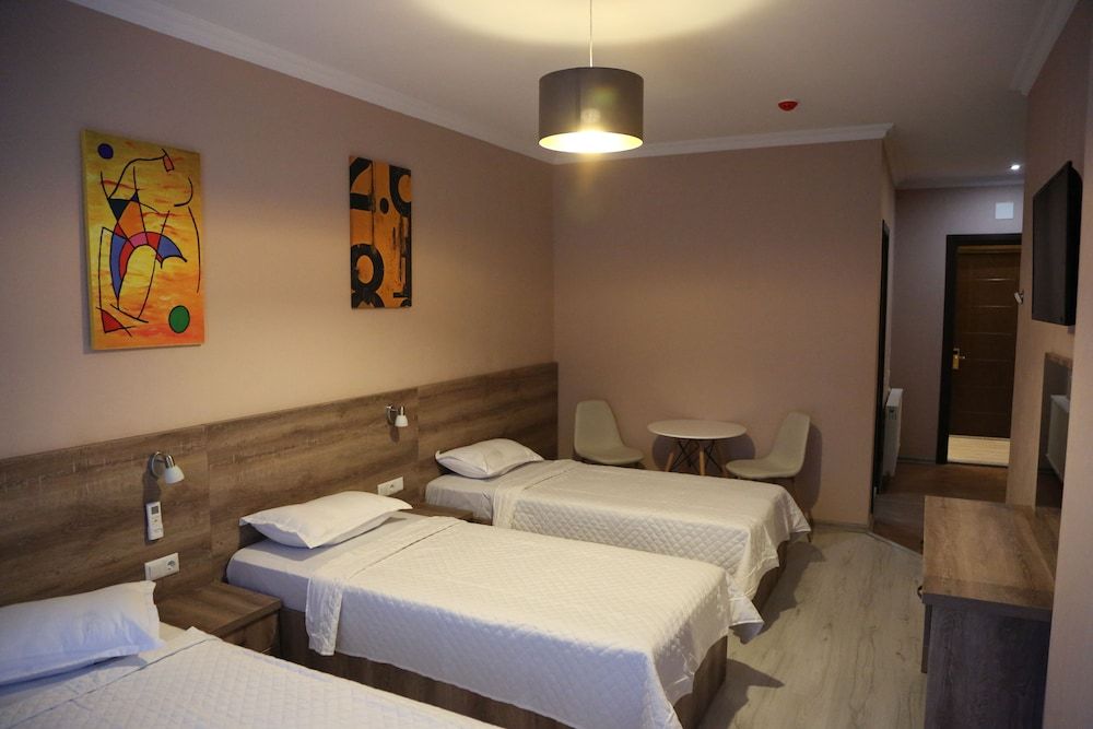 Hotel Soft Family Quadruple Room, Multiple Beds 2