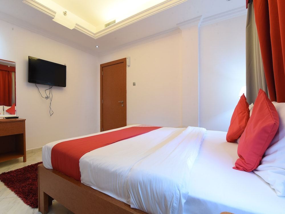 Mirage Hotel Deluxe suite 3