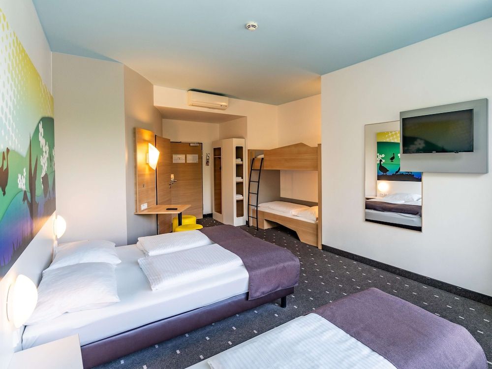 B&B Hotel Göttingen-City Quadruple Room 2