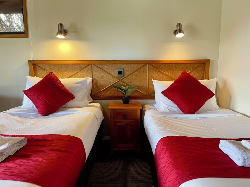 Pacific Harbour Villas Deluxe Cabin, 2 Twin Beds, Garden View