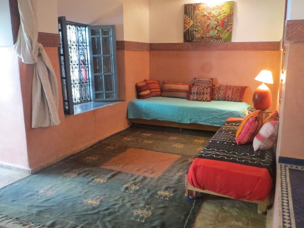 Riad Maizie Comfort Triple Room, Courtyard View 17