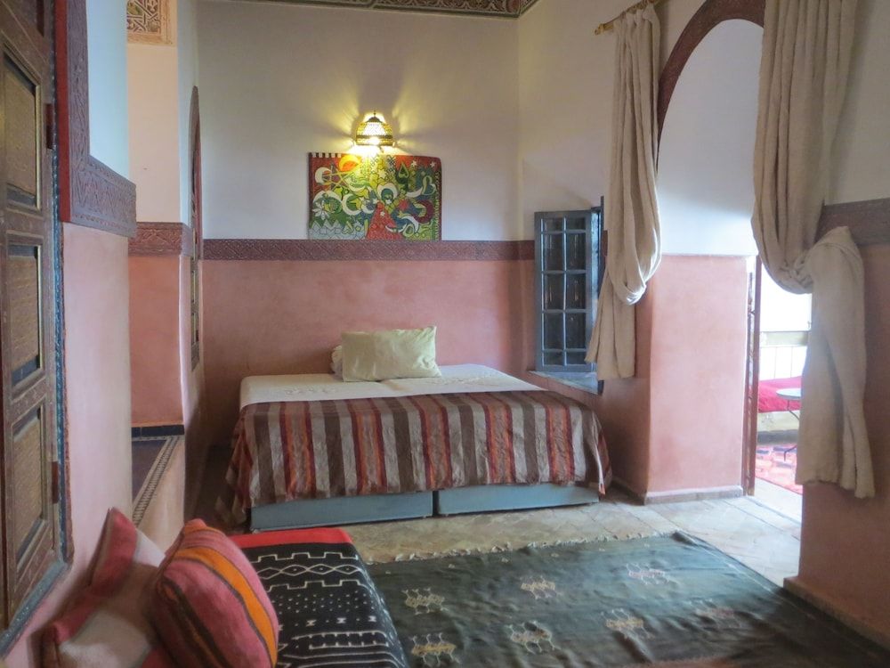 Riad Maizie Comfort Triple Room, Courtyard View 4