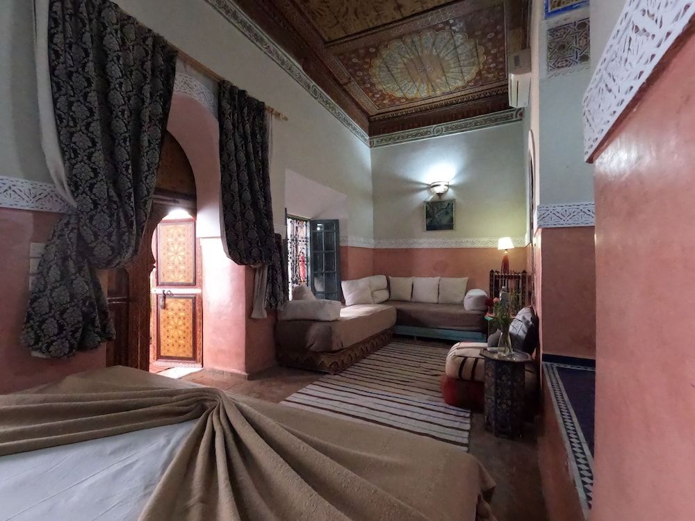Riad Maizie Comfort Triple Room, Courtyard View 16