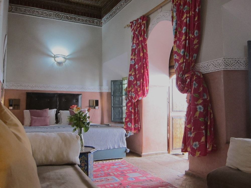 Riad Maizie Comfort Triple Room, Courtyard View 38