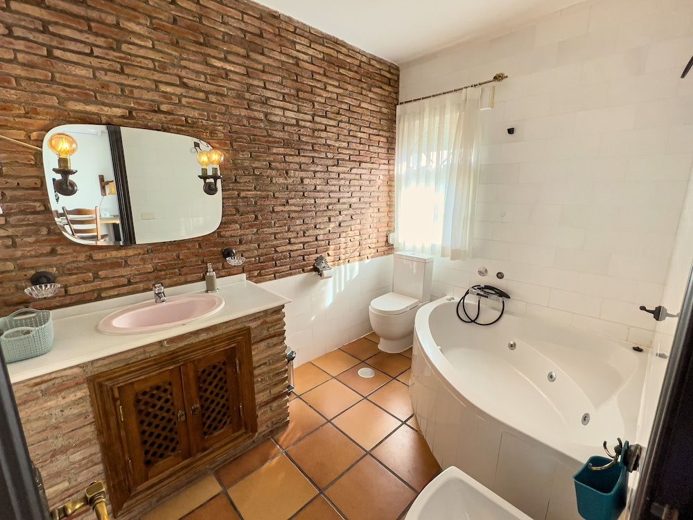 El Balcón de Nieves Junior Suite, 1 King Bed, City View 3