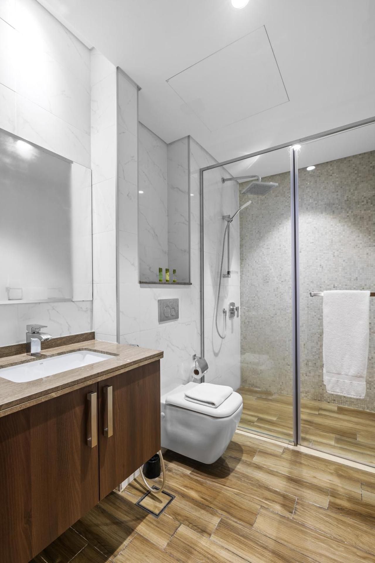 undefined Unlock J One 7