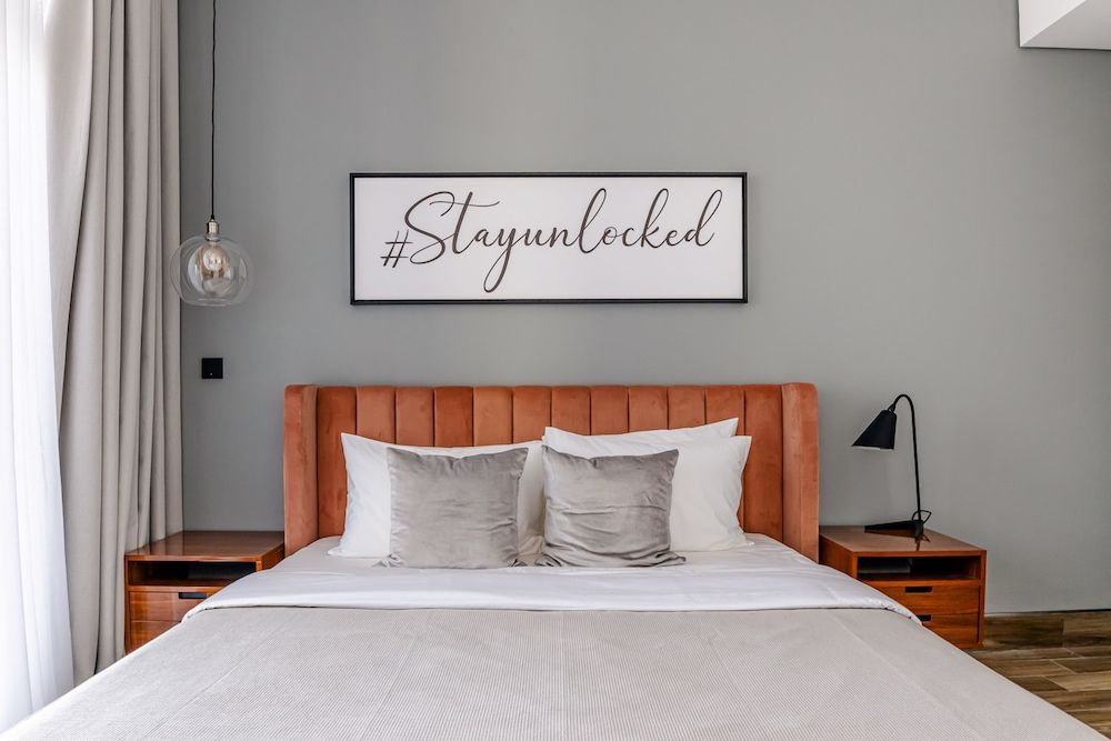 undefined Unlock J One 8