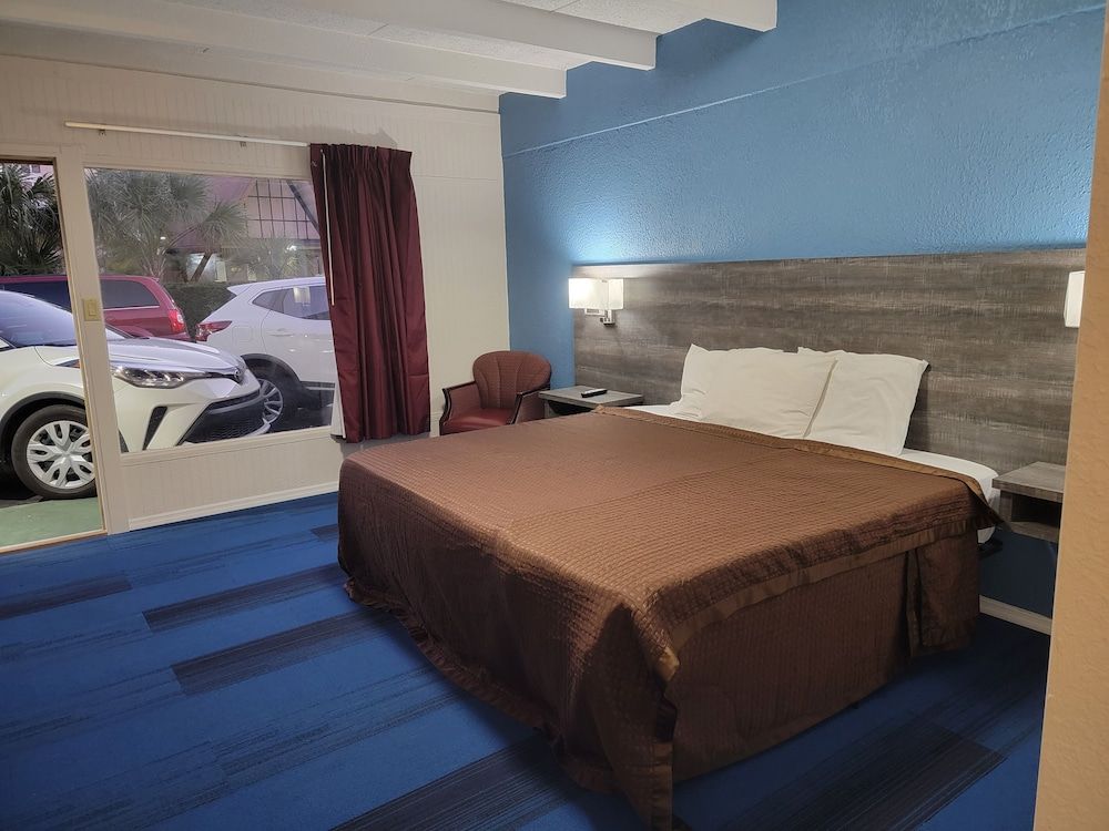 Budget Inn Winter Haven Double Room, 2 Double Beds 4