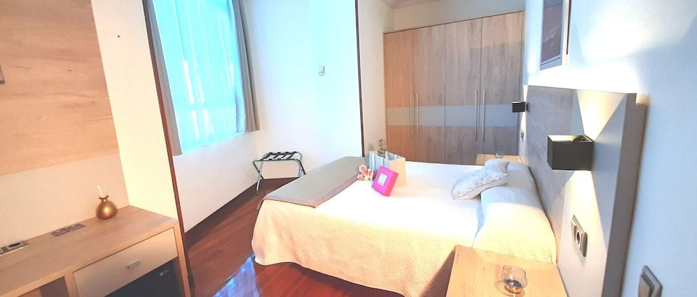 Hotel Nueva Plaza Comfort Double Room 13