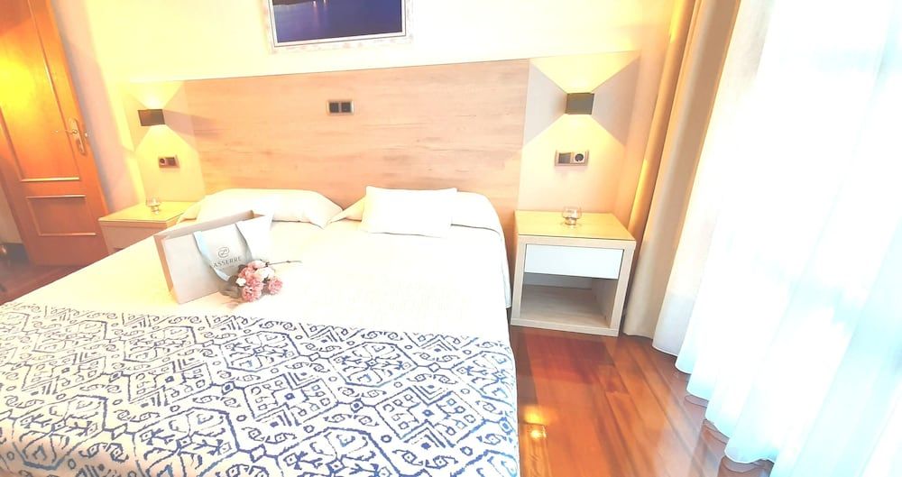 Hotel Nueva Plaza Superior Room