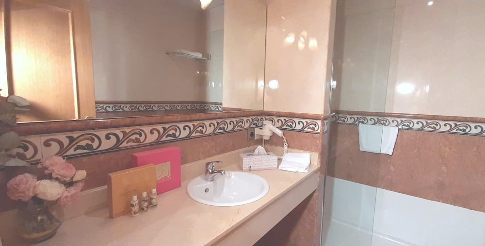 Hotel Nueva Plaza Superior Room 3