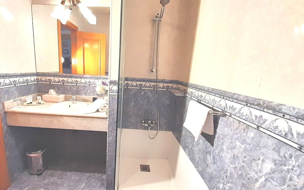 Hotel Nueva Plaza Economy Double Room Single Use 4