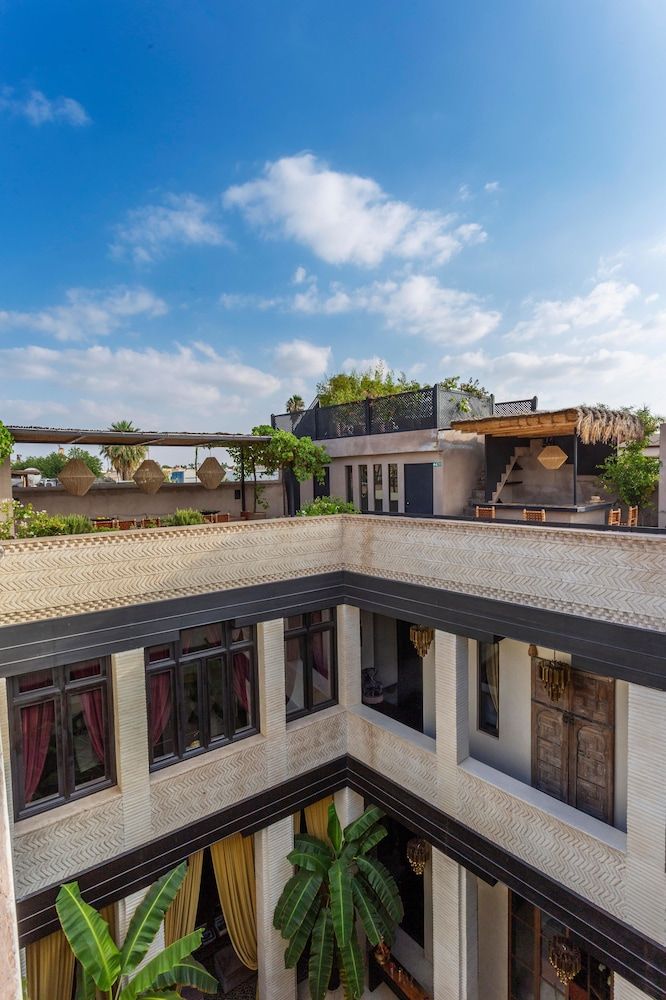 undefined Riad Tajania 5