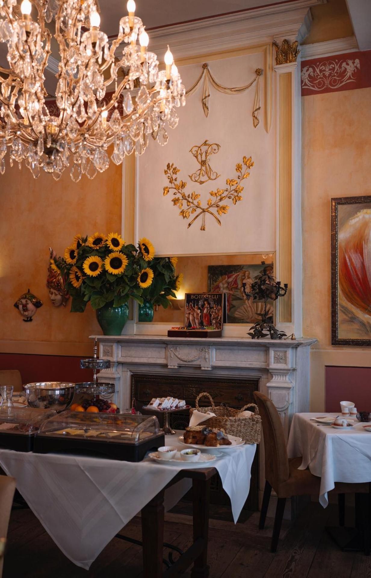 undefined Hotel Botticelli 9