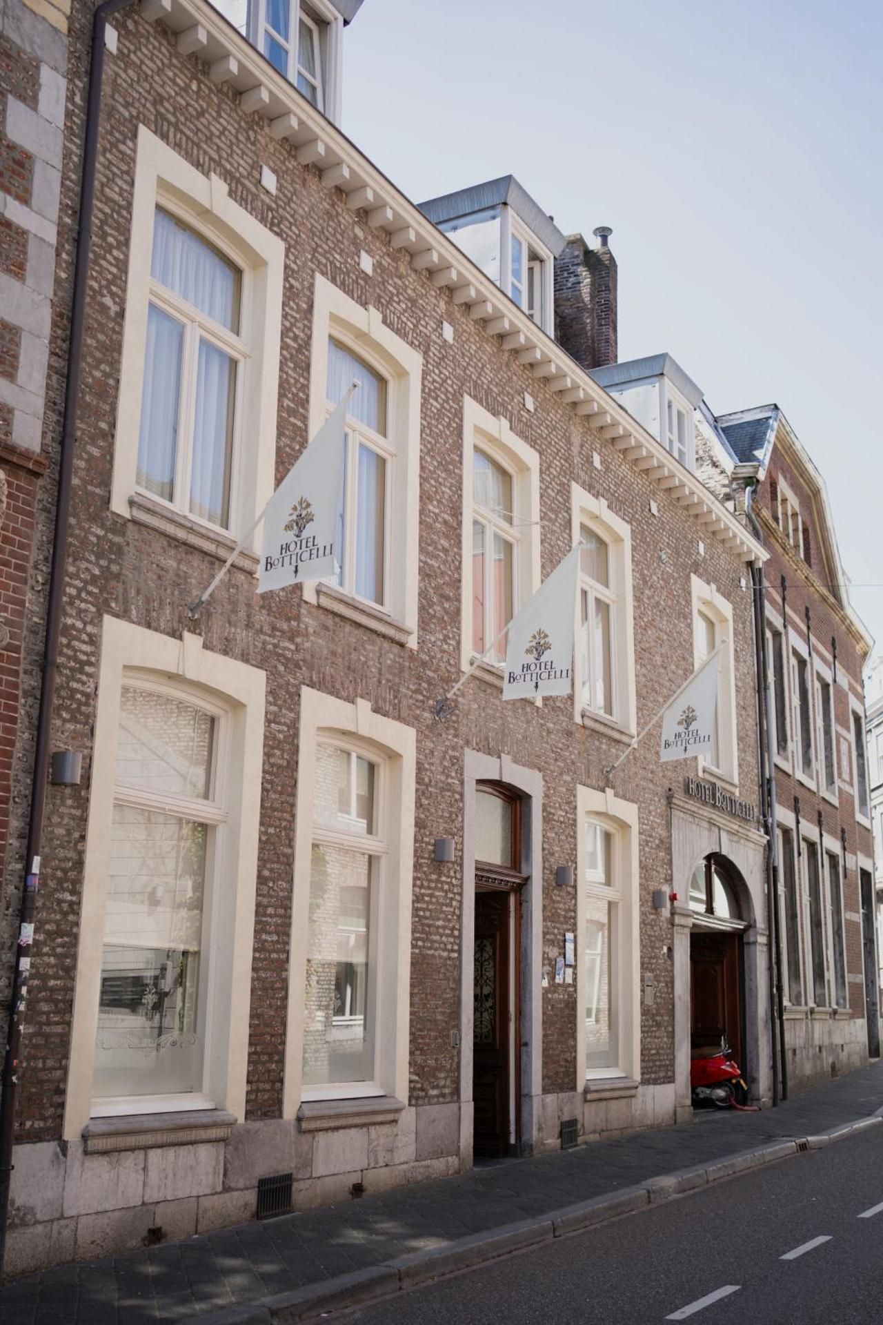 undefined Hotel Botticelli 2