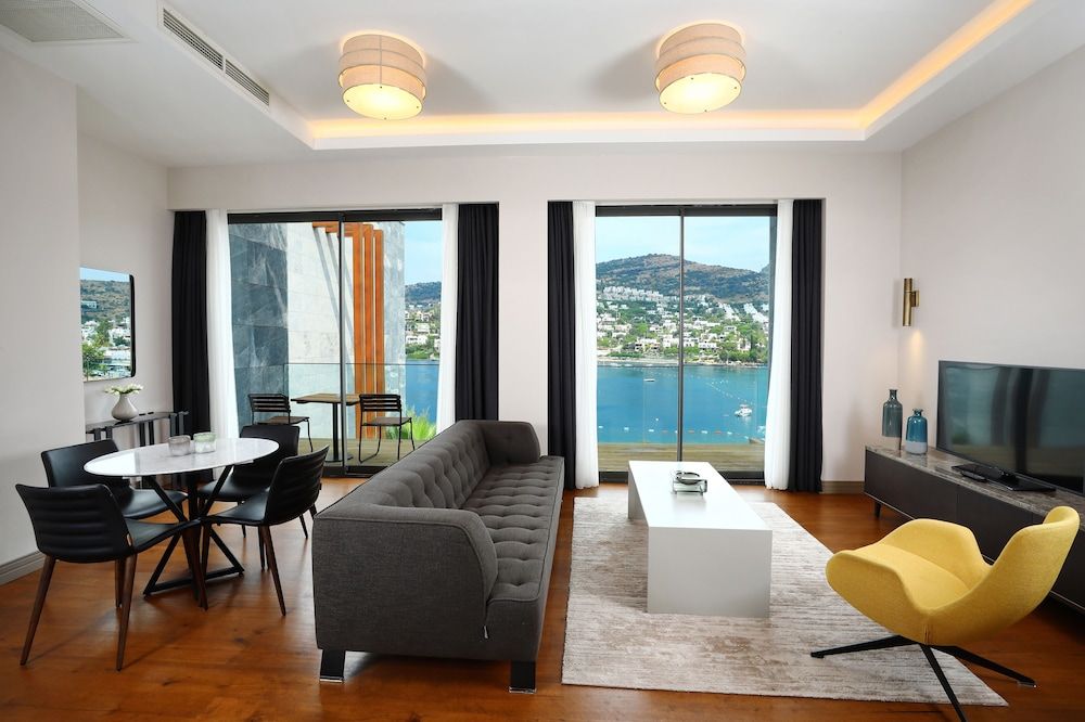 Mare Deluxe Residences & Villas Deluxe Suites, Sea View 14