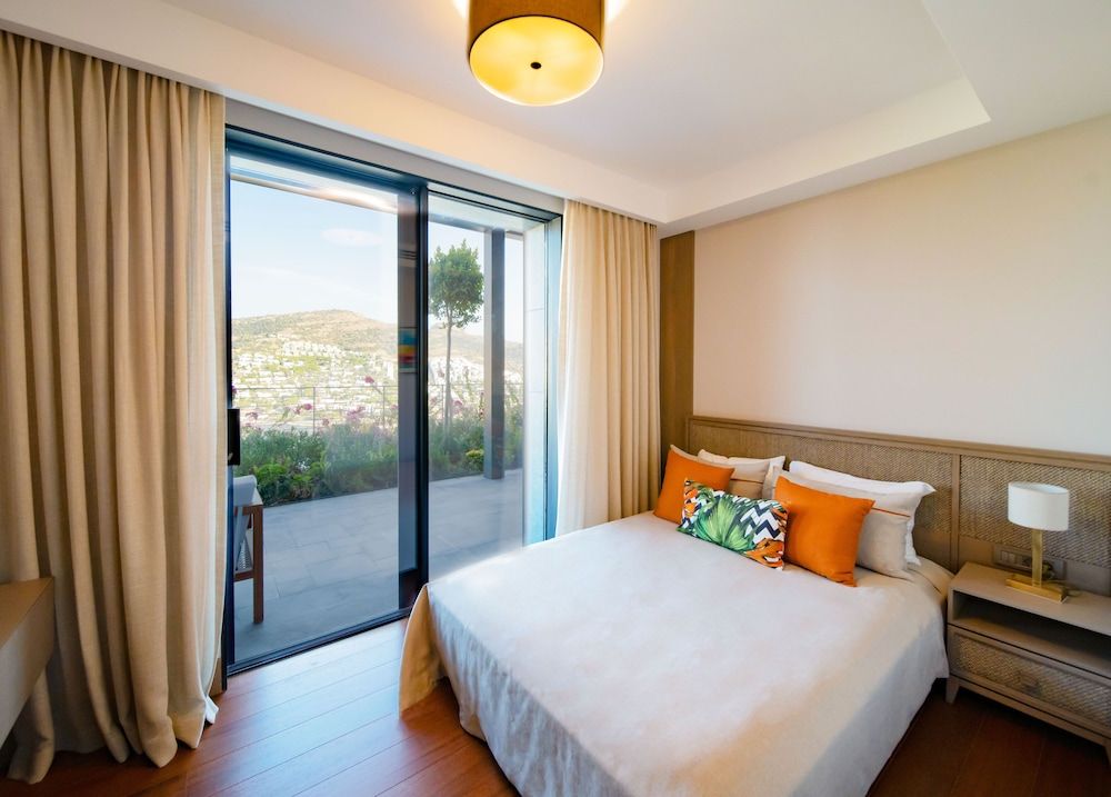 Mare Deluxe Residences & Villas Deluxe Suites, Sea View 6