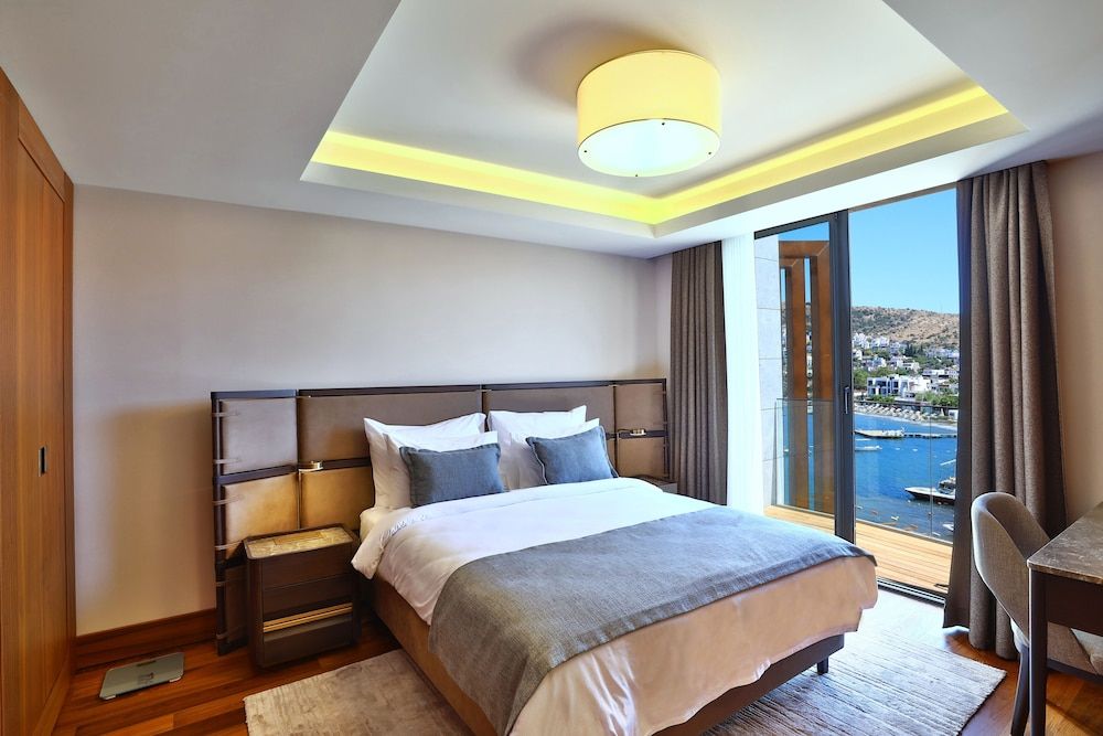Mare Deluxe Residences & Villas Deluxe Suites, Sea View 2