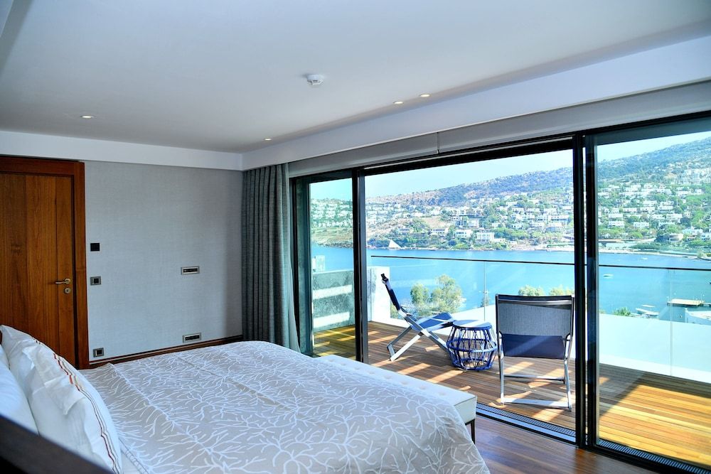 Mare Deluxe Residences & Villas Deluxe Suites, Sea View 4