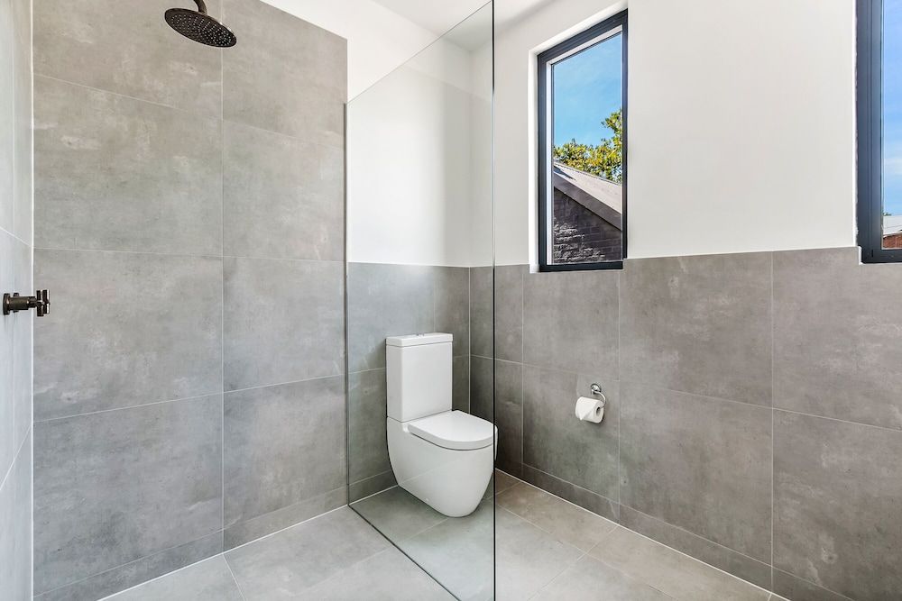 Terminus Pyrmont Standard Double Room, Shared Bathroom 3