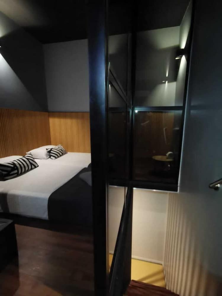 Honeymoon Room