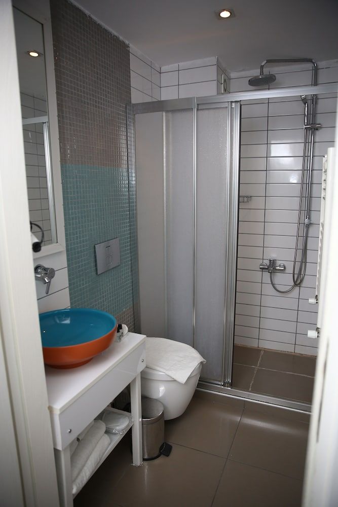 Minel Hotel Twin Room, 2 Twin Beds 9