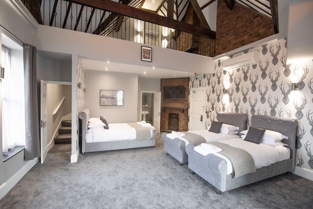 undefined The Glebe Hotel 3