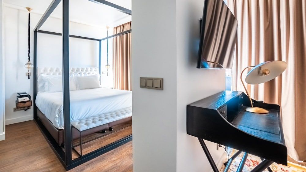 undefined Hills Hotel Lisboa 9