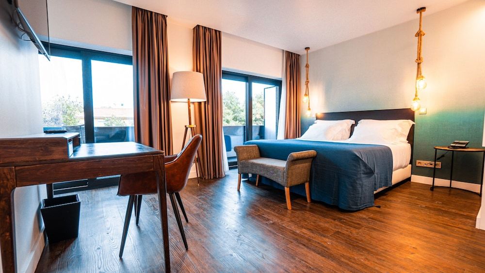 undefined Hills Hotel Lisboa 2