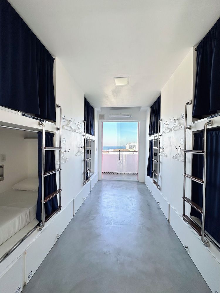 undefined Aquarela do Leme - Hostel 10