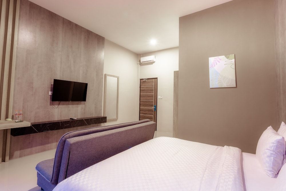 Giri Palma Hotel Family Room 6