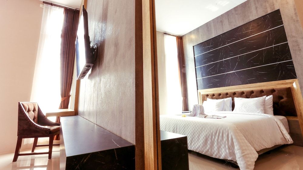 Giri Palma Hotel Family Room 2