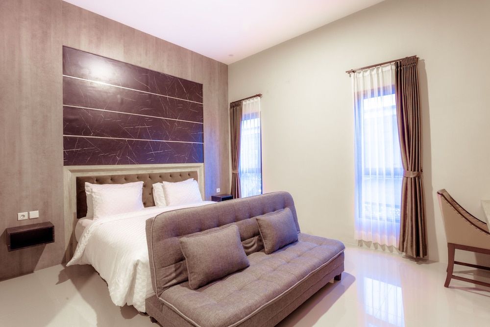 Giri Palma Hotel Family Room 4